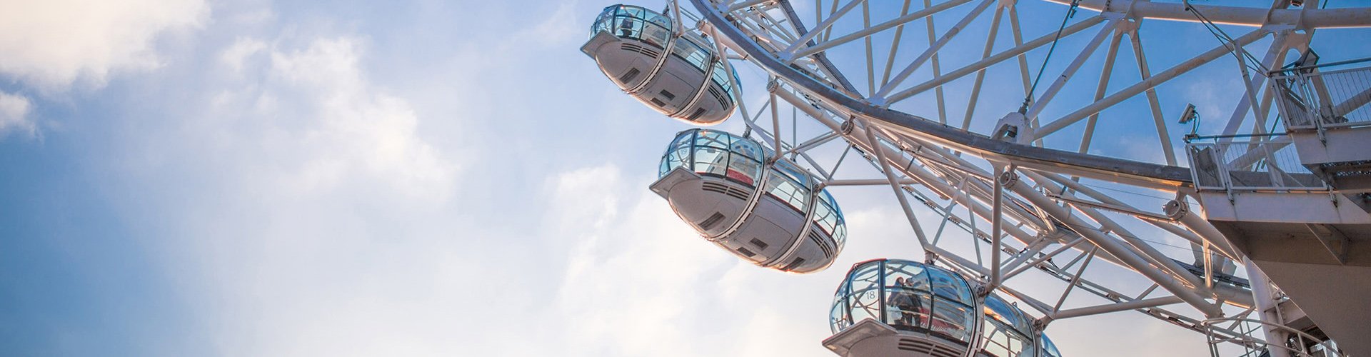 We develop innovative online solutions&nbsp;<br/>&nbsp;around the Internet of Things and Web Portals